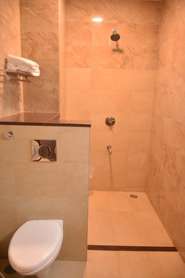 Hotel Silver Pride Джайпур Екстериор снимка