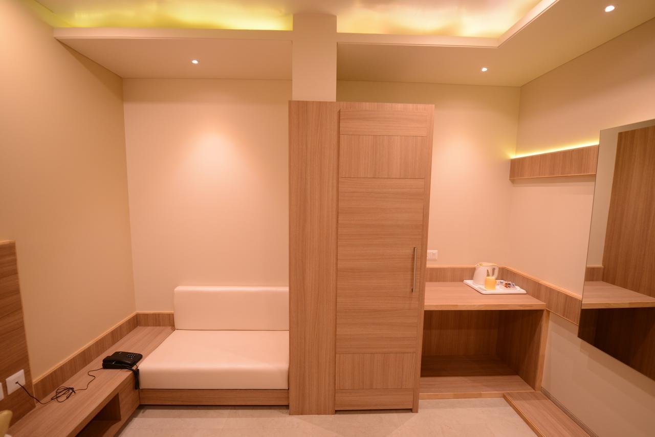 Hotel Silver Pride Джайпур Екстериор снимка