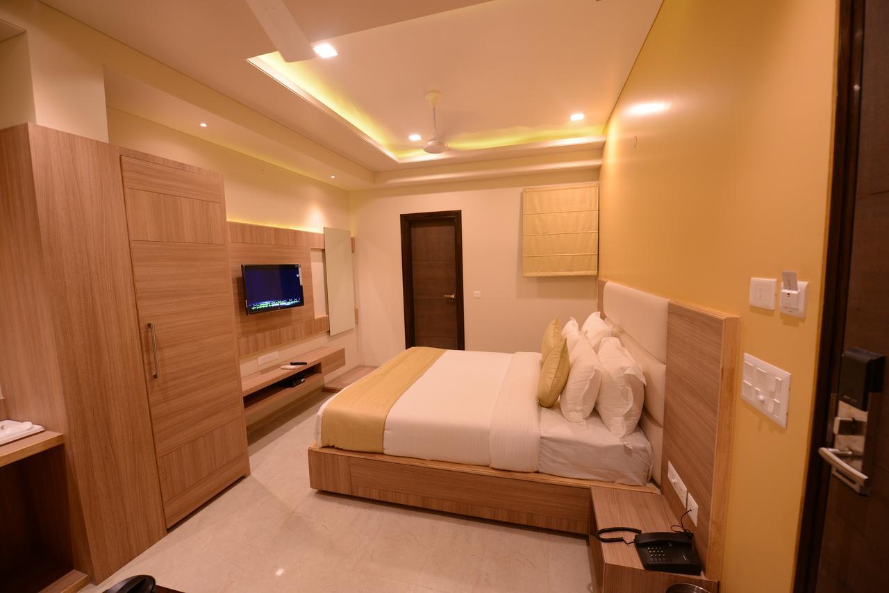 Hotel Silver Pride Джайпур Екстериор снимка
